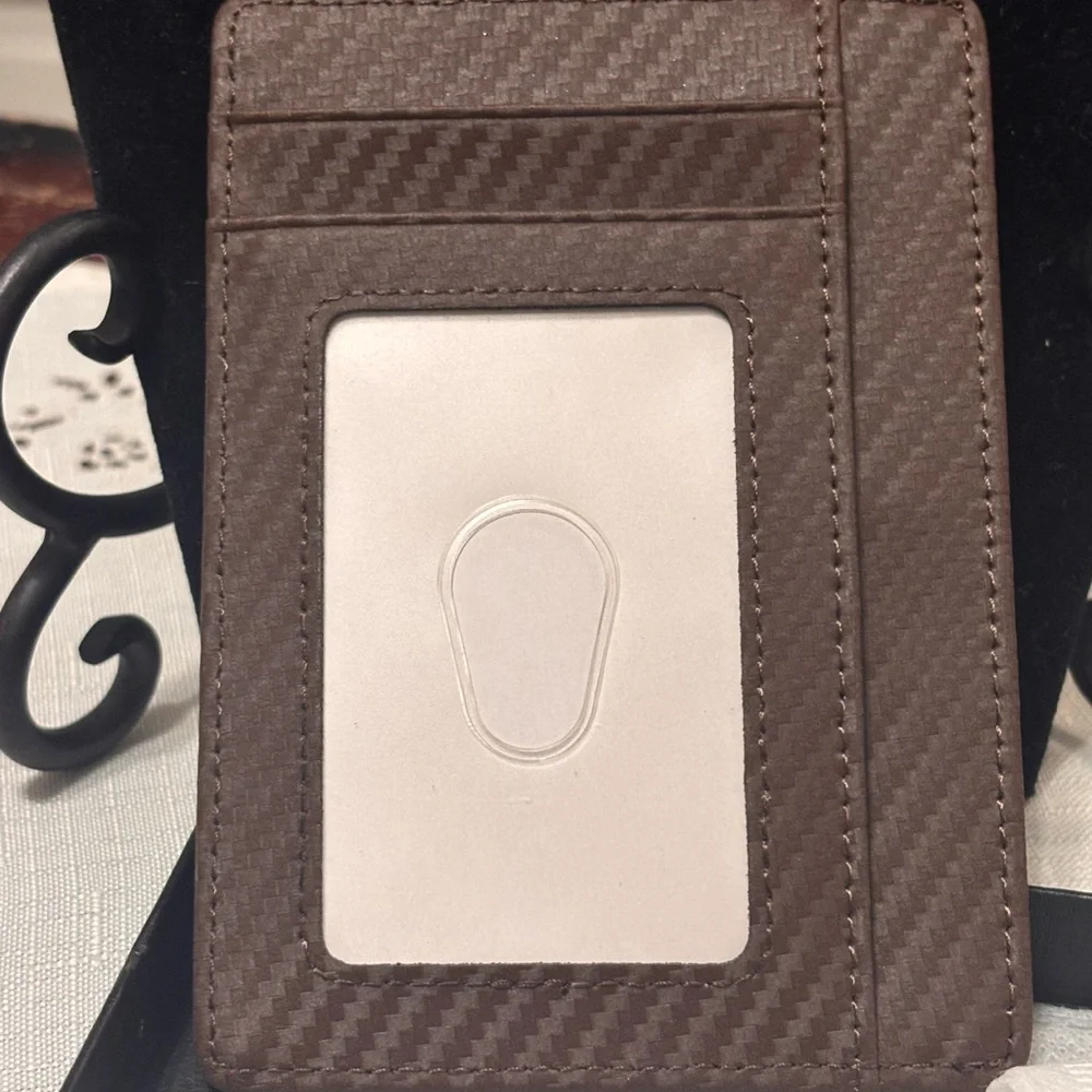 Men's Chain & Boxed Leather Wallet - Picture 7 of 13